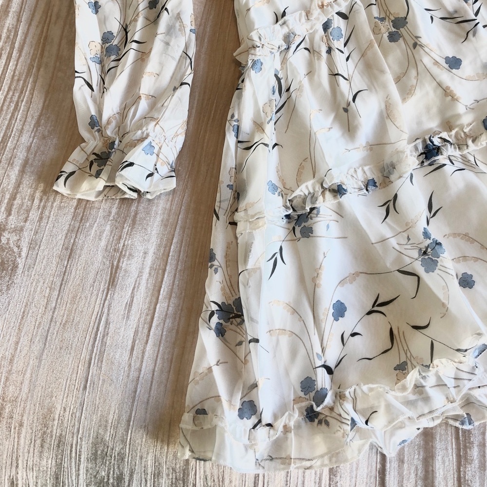 ๐HP๐ Boho Ruffle Floral Backless Mini Dress (M) - Picture 2 of 6
